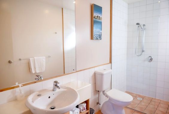 1-Bedroom Villa bathroom