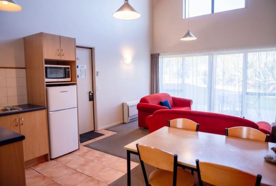 2-Bedroom Villa kitchen and dining table
